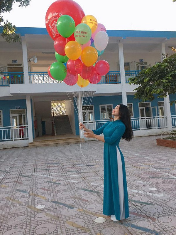 Ngẩn ngơ ngắm nhan sắc 5 cô giáo  Ngẩn ngơ ngắm nhan sắc 5 cô giáo
