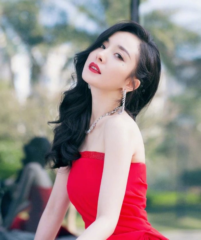 Đặng Luân chất vấn Dương Mịch: "Giữa em với Ngụy Đại Huân, chị thích ai hơn?" ảnh 1 Đặng Luân chất vấn Dương Mịch: Giữa em với Nguỵ Đại Huân, chị thích ai hơn? ảnh 0