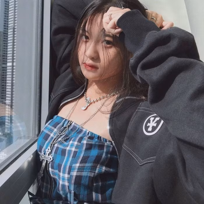 Nữ sinh 10X đen nhẻm, "lột xác cực mạnh" xinh như gái Hàn sau khi bị bạn bè chê bai ảnh 11 Nữ sinh 2003 lột xác cực mạnh xinh như gái Hàn Quốc sau khi bị bạn bè chê béo và quê mùa ảnh 11