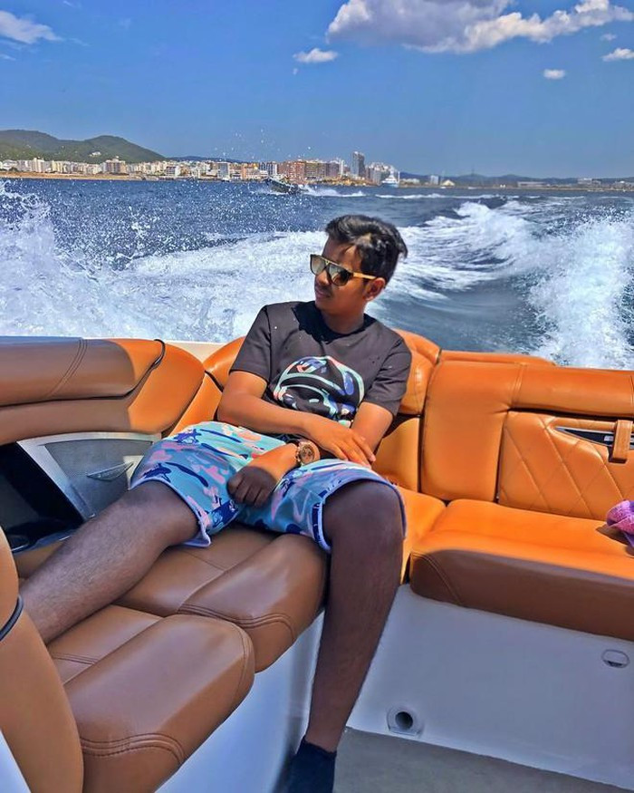 Choáng với cuộc sống sang chảnh của rich kid 10X Dubai ảnh 3 Choáng với cuộc sống sang chảnh của rich kid 10X Dubai ảnh 3