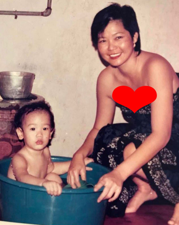 Hình ảnh thời trẻ của cha mẹ Cao Dĩ Tường.