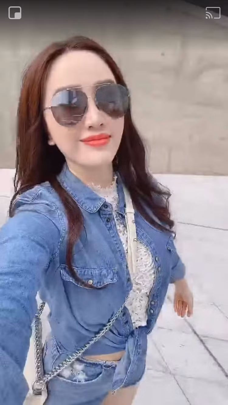 Bảo Thy đang tận hưởng tuần trăng mật ngọt ngào bên ông xã. 