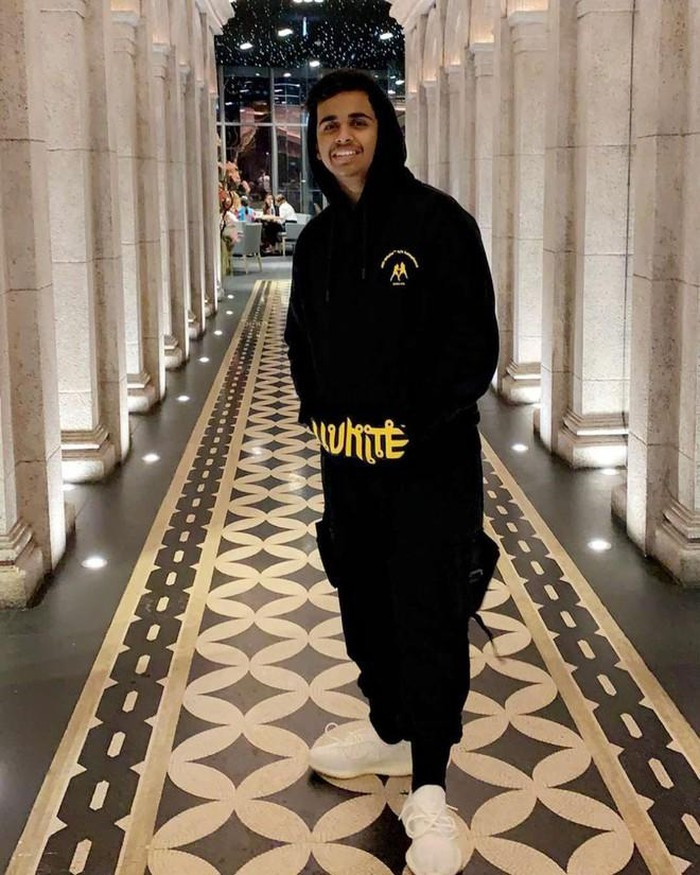 Choáng với cuộc sống sang chảnh của rich kid 10X Dubai ảnh 5 Choáng với cuộc sống sang chảnh của rich kid 10X Dubai ảnh 5