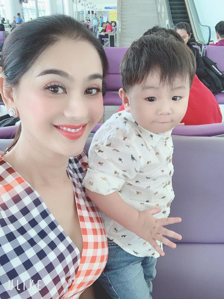 lau moi khoe hinh, con trai lam khanh chi gay giat minh vi giong mot nguoi - 9