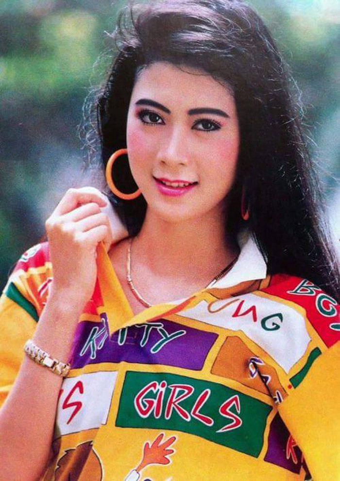 Nhan sắc sang trọng, đài các thời son trẻ của Diễm Hương ảnh 4