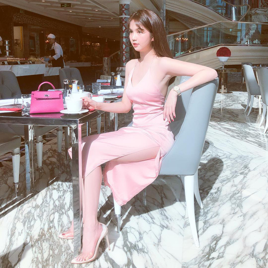 Ngọc Trinh than trời vì không có tiền mua túi... Hermès ảnh 3