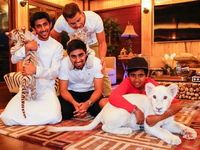 Choáng với cuộc sống sang chảnh của rich kid 10X Dubai ảnh 9 Choáng với cuộc sống sang chảnh của rich kid 10X Dubai ảnh 9