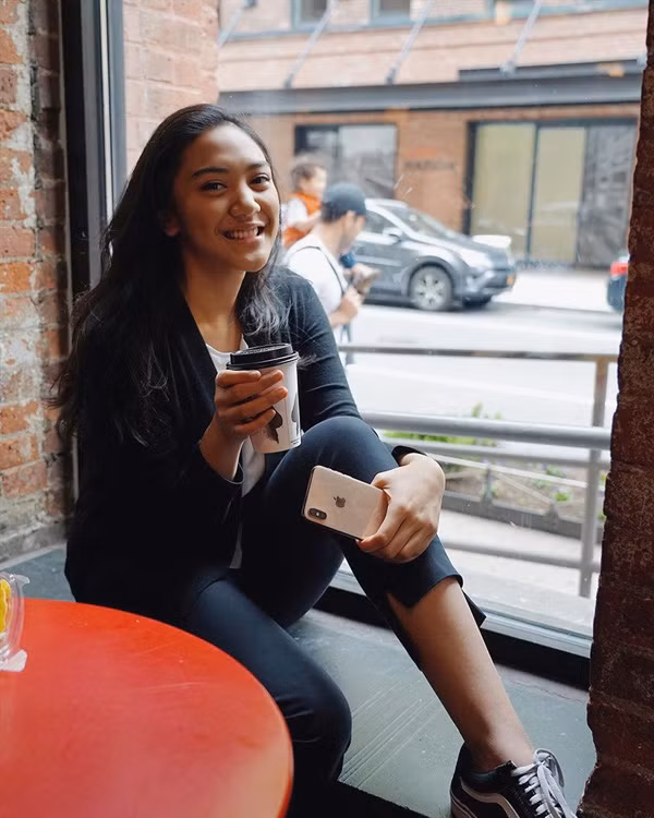 Đây chính là cô gái 23 tuổi trẻ đẹp, gia thế khủng vừa được Tổng thống Indonesia lựa chọn làm cố vấn - Ảnh 5.