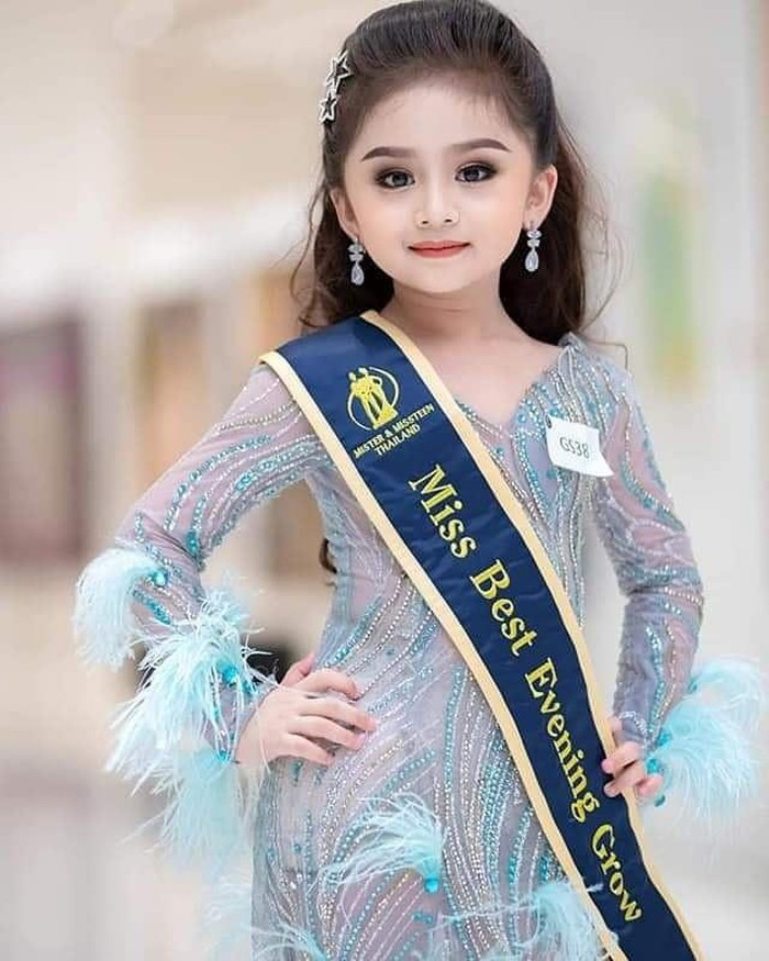 Nhan sắc cực xinh của cô bé 6 tuổi đăng quang Hoa hậu nhí Thái Lan 2019 ảnh 5 Nhan sắc cực xinh của cô bé 6 tuổi đăng quang Hoa hậu nhí Thái Lan 2019 ảnh 5