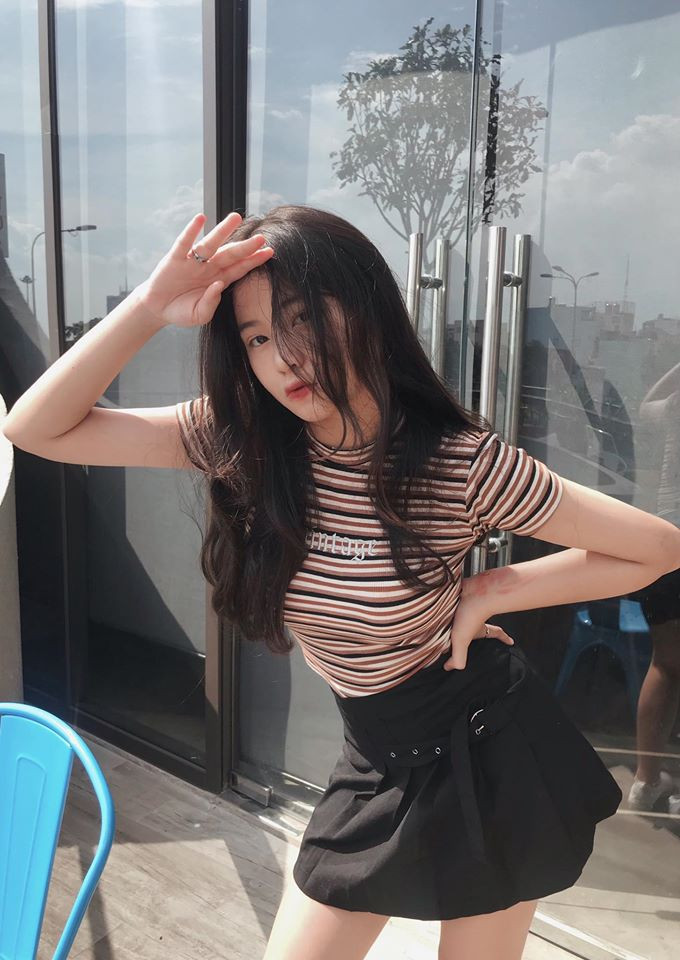 Nữ sinh 10X đen nhẻm, "lột xác cực mạnh" xinh như gái Hàn sau khi bị bạn bè chê bai ảnh 7 Hiện tại, bên cạnh việc học, cô bạn còn làm thêm công việc mẫu ảnh vào thời gian rảnh.