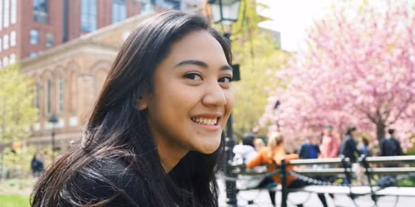 Đây chính là cô gái 23 tuổi trẻ đẹp, gia thế khủng vừa được Tổng thống Indonesia lựa chọn làm cố vấn - Ảnh 3.