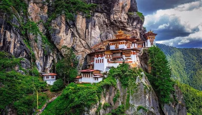 Mùa tuyết rơi tuyệt đẹp tại quốc gia hạnh phúc Bhutan ảnh 1