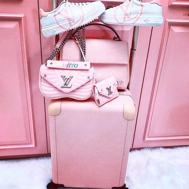 Set đồ sân bay đồng màu mà chân dài bảo rằng: “thế mới chất”. 