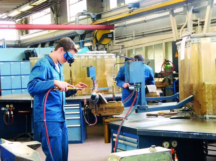 Sinh viên học nghề ở Thụy Sĩ nhận lương 1.200 USD khi chưa tốt nghiệp ảnh 2