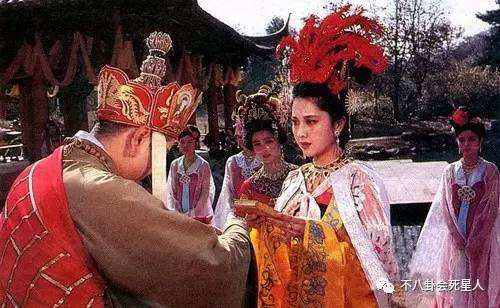 Tây Du Ký: Vì sao những nam nhân bên ngoài không thể đến được Nữ Nhi Quốc? - Ảnh 2. Tây Du Ký: Vì sao những nam nhân bên ngoài không thể đến được Nữ Nhi Quốc?-2