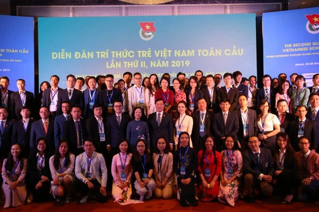 Diễn đàn thu hút đông đảo Trí thức trẻ tham gia.