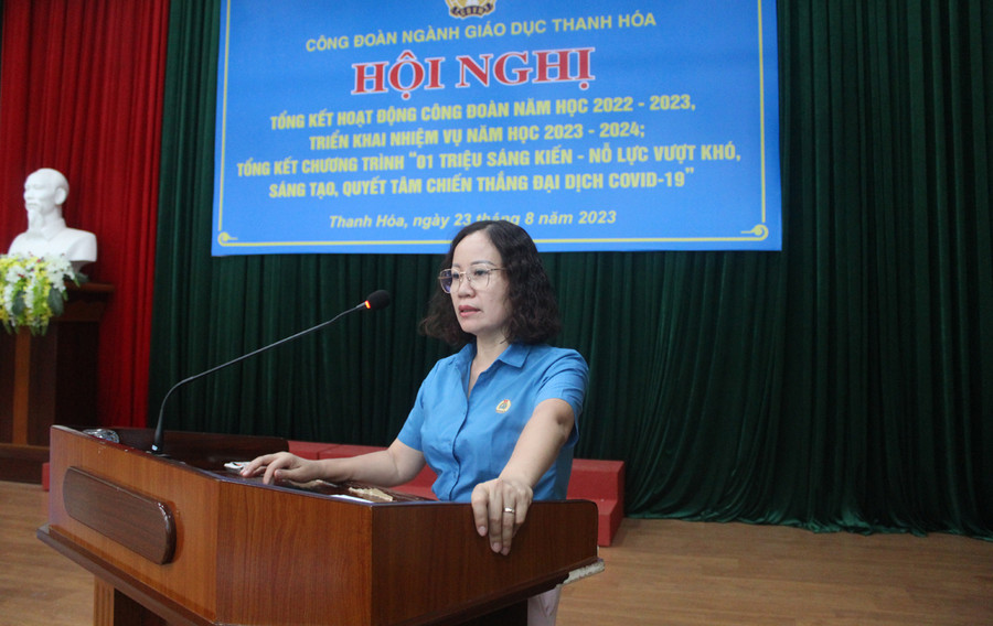 Bà Trịnh Thị Hoa - Phó Chủ tịch thường trực Liên đoàn Lao động tỉnh Thanh Hóa. Ảnh: LT.