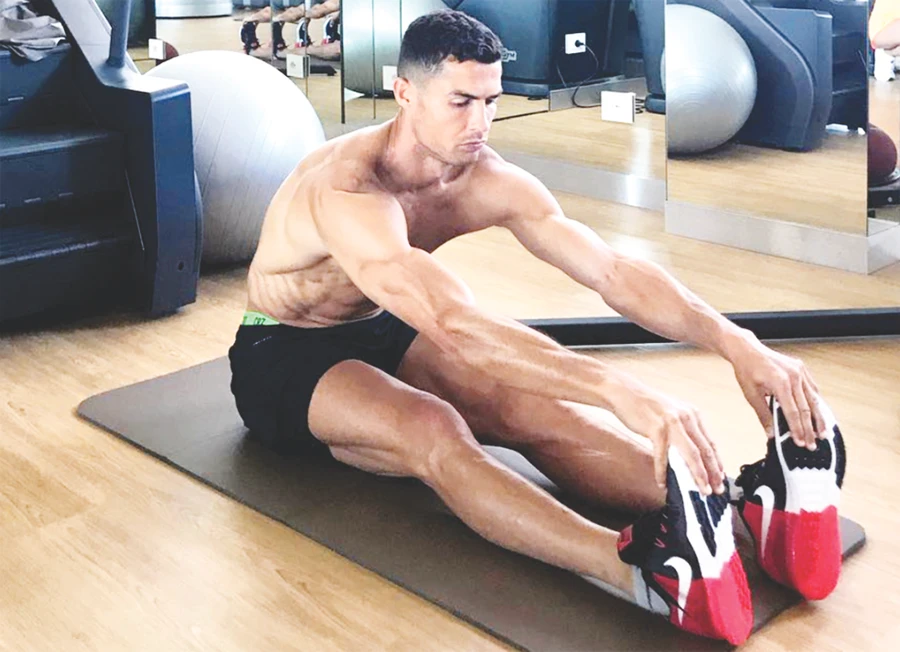 Cristiano Ronaldo: Nỗ lực phi thường chống lại thời gian