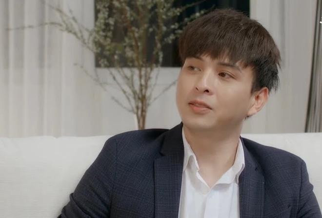 Hồ Quang Hiếu bị một hotgirl tố cáo anh cướp đi đời con gái của cô trong trạng thái phê pha, “bay lắc”.