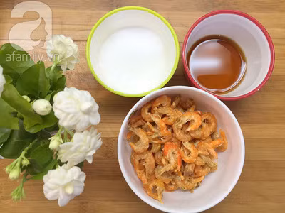 Đểlàm ruốctôm bạn cần chuẩn bị những nguyên liệu sau: 50g tôm khô 30g nước mắm 1 muỗng canh đường