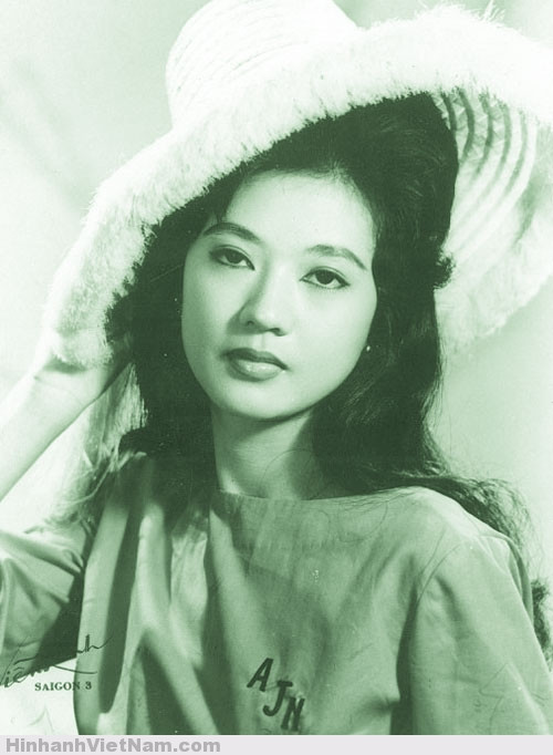 Bà Thanh Nga – “nữ hoàng sân khấu” của Sài Gòn trước 1975