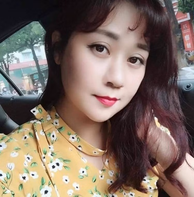 Người đẹp sở hữu vẻ đẹp trẻ trung chẳng thua kém một hotgirl nào.