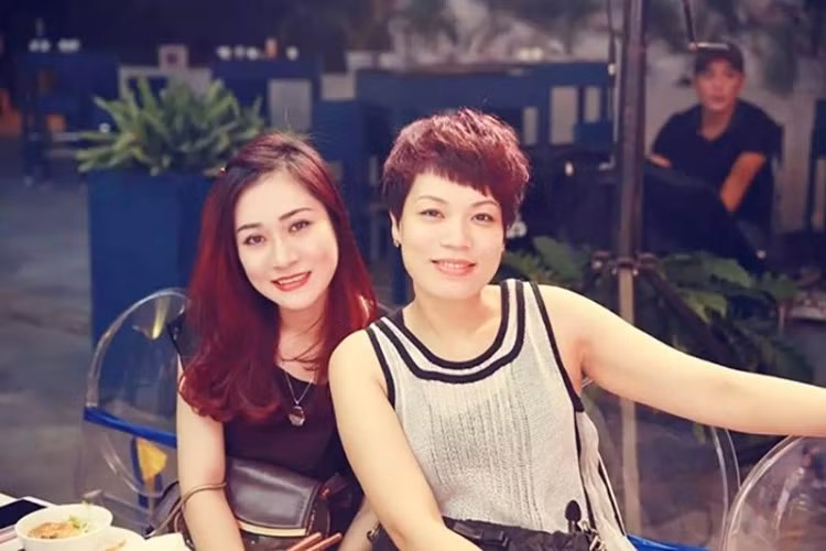 Xuân Bắc từng chia sẻ vợ anh là một người rất quyền lực, luôn quán xuyến mọi việc và luôn hỗ trợ anh trong mọi việc.