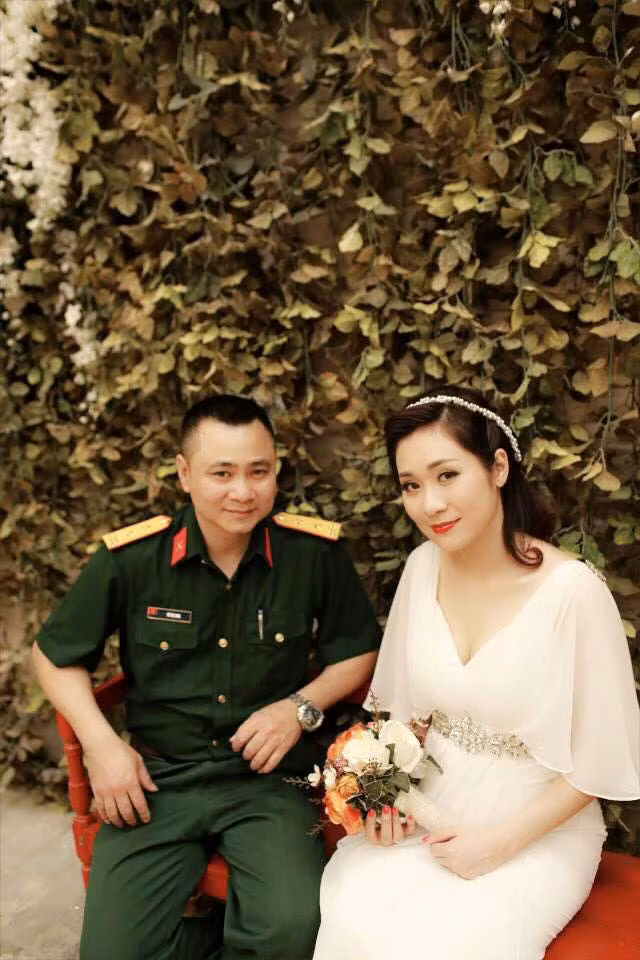 Vào năm 2015, Tự Long bất ngờ kết hôn lần 2 cùng cô dâu Minh Nguyệt, hiện cô đang công tác tại trường Đại học Văn hóa và Nghệ thuật quân đội.