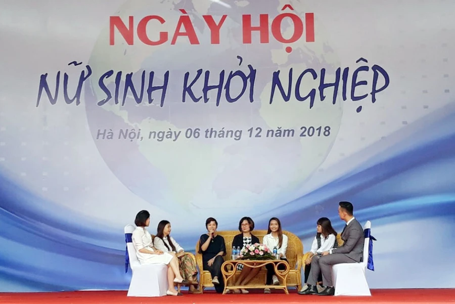 Chia sẻ kinh nghiệm khởi nghiệp từ các nữ doanh nhân thành đạt, nữ sinh đã khởi nghiệp thành công.