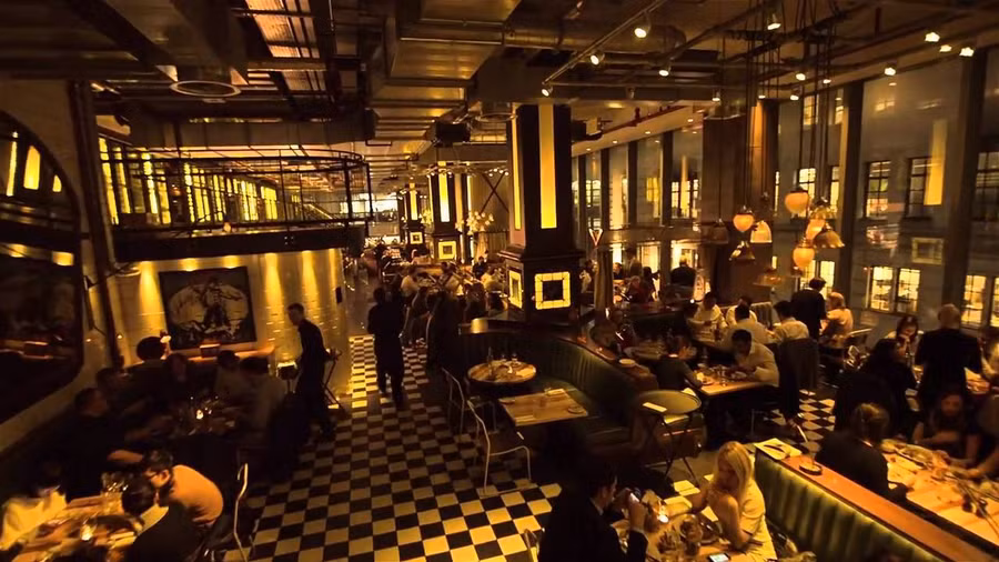 Đầu bếp nổi tiếng tự tử: Hé lộ điều kinh khủng trong giới nhà hàng-2