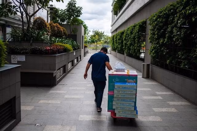 Dù luôn dấn thân bằng tất cả nhiệt huyết và niềm tin. Tuy nhiên, cũng có đôi lúc với Th.s Phùng Quán cảm giác chông chênh khi nghe tin bạn bè, người quen mất vì Covid-19