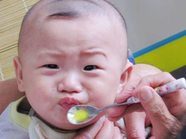 Bác sĩ Nhi gợi ý những bí quyết cho trẻ uống thuốc dễ dàng, không khóc lóc - Ảnh 3. Bác sĩ Nhi gợi ý những bí quyết cho trẻ uống thuốc dễ dàng, không khóc lóc - Ảnh 3.