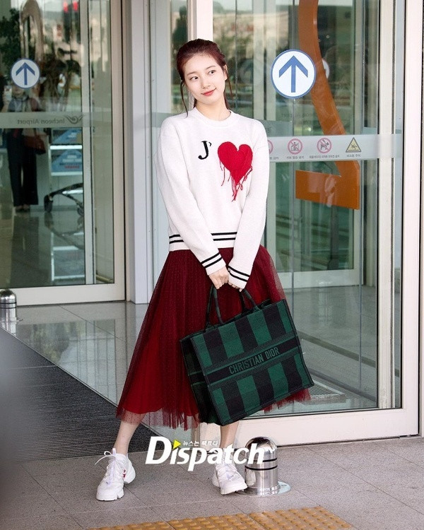 12 set đồ mùa thu đơn giản mà cực đẹp như sao Hàn ảnh 4 Nâng tầm phong cách mùa thu với 12 set đồ sân bay sành điệu các mỹ nhân xứ Hàn