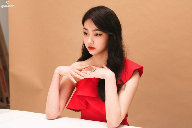 Nữ thần tượng Kpop đẹp hút hồn sau khi ăn kiêng khắc nghiệt giảm 13 kg ảnh 5 Nhan sac nu than tuong Kpop sau khi giam 13 kg hinh anh 5