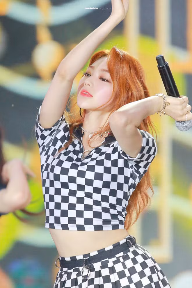 Nhan sac nu than tuong Kpop sau khi giam 13 kg hinh anh 11 