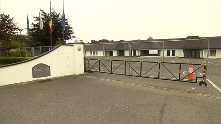 Việc học tạm thời và tách biệt trong các trung tâm biệt lập như thế này khiến hiệu quả giáo dục cho trẻ em tị nạn hết sức hạn chế