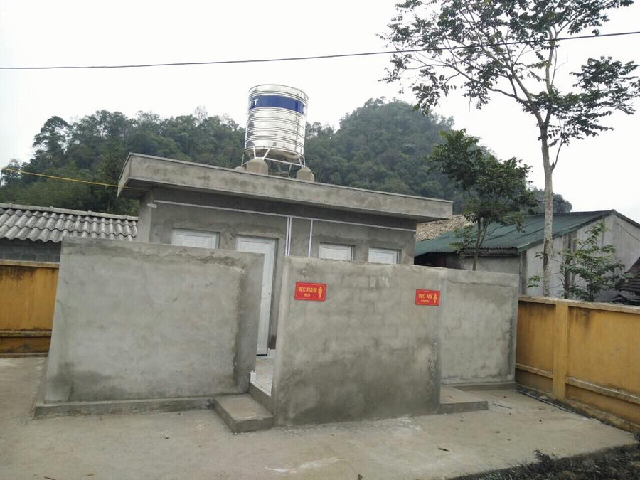 Công trình nhà vệ sinh mới khang trang do các chiến sĩ ĐBP Nghĩa Thuận giúp đỡ Trường TH xã Thanh Vân Công trình nhà vệ sinh mới khang trang do các chiến sĩ ĐBP Nghĩa Thuận giúp đỡ Trường TH xã Thanh Vân