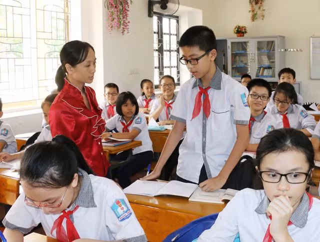 Hiệu trưởng phải là người truyền lửa đối với đội ngũ các nhà giáo. Ảnh minh họa Hiệu trưởng phải là người truyền lửa đối với đội ngũ các nhà giáo. Ảnh minh họa