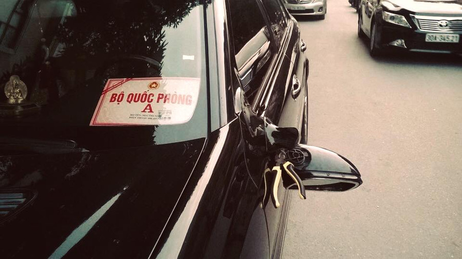 Kìm của ai thì ra nhận về nhé Kìm của ai thì ra nhận về nhé