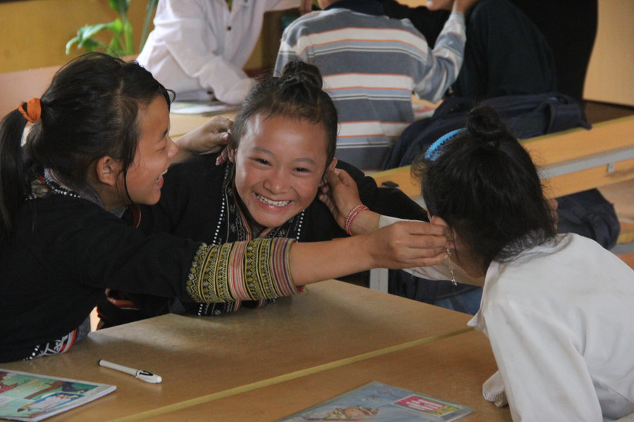 Tổ chức các hoạt động vui chơi đan xen giữa các tiết học để giữ chân học sinh Tổ chức các hoạt động vui chơi đan xen giữa các tiết học để giữ chân học sinh