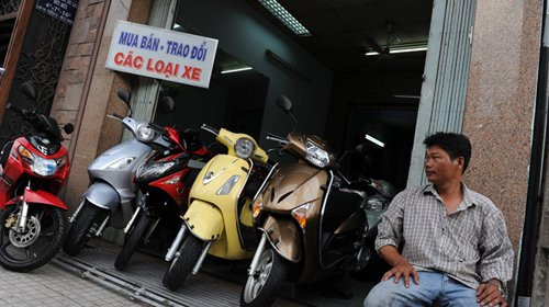 Ế ẩm - Xe máy hết thời làm giá