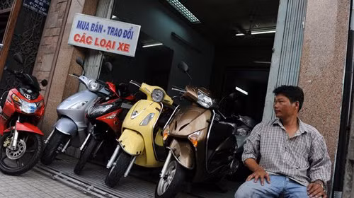 Ế ẩm - Xe máy hết thời làm giá