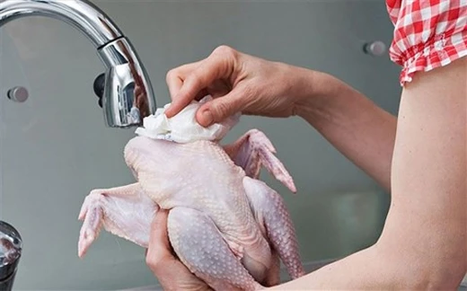 Những nguyên tắc cơ bản khi sơ chế thịt gia cầm và hải sản