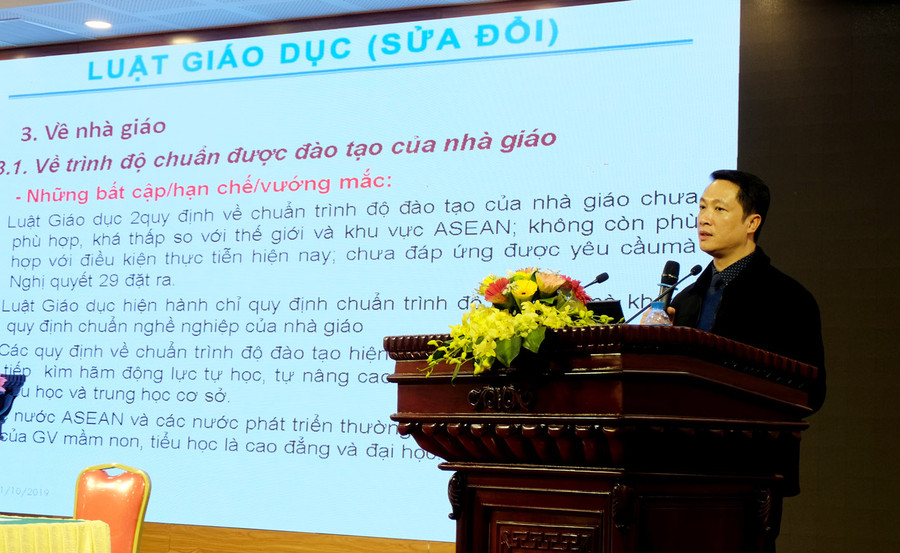 Phó Vụ trưởng Vụ Pháp chế (Bộ GD&ĐT) Nguyễn Đức Cường giới thiệu tóm tắt Luật Giáo dục (sửa đổi)