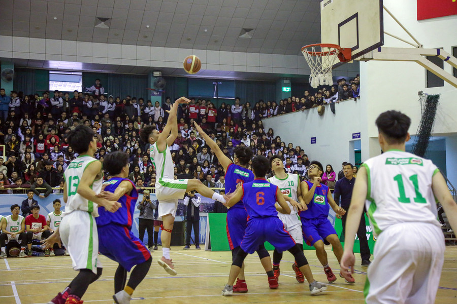 Giải bóng rổ học sinh phổ thông Hà Nội luôn thu hút được đông đảo các trường tham dự Giải bóng rổ học sinh phổ thông Hà Nội luôn thu hút được đông đảo các trường tham dự