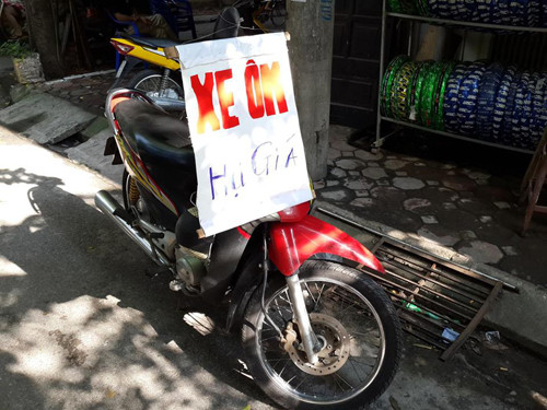 Xe ôm thời buổi kinh tế khó khăn...
