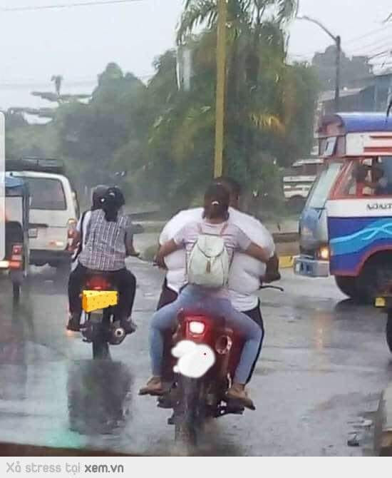 Bám chắc vào em nhé. Bám chắc vào em nhé.