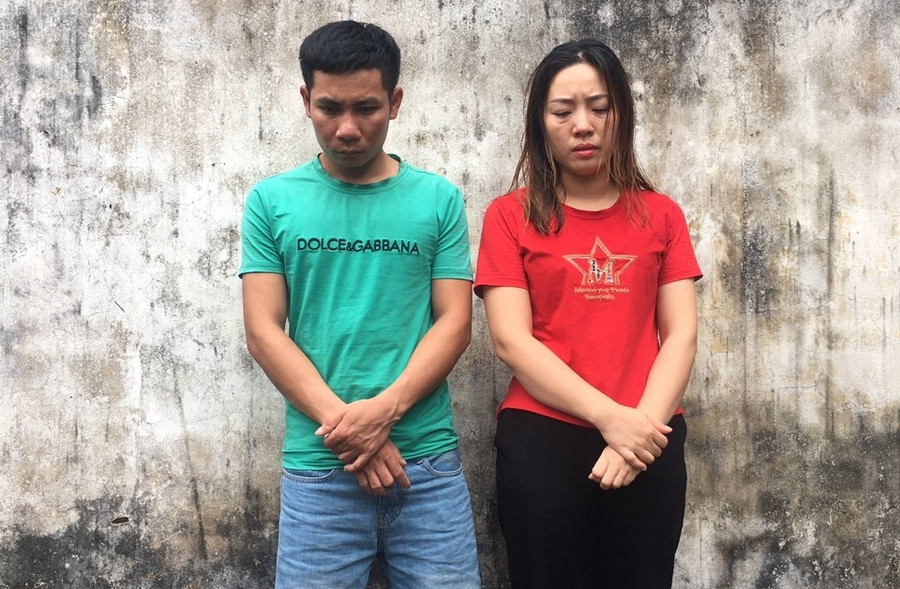 Hoàng Đức Thuận (bên trái) và Nguyễn Thị Lan. Ảnh: CANA. Hoàng Đức Thuận (bên trái) và Nguyễn Thị Lan. Ảnh: CANA.