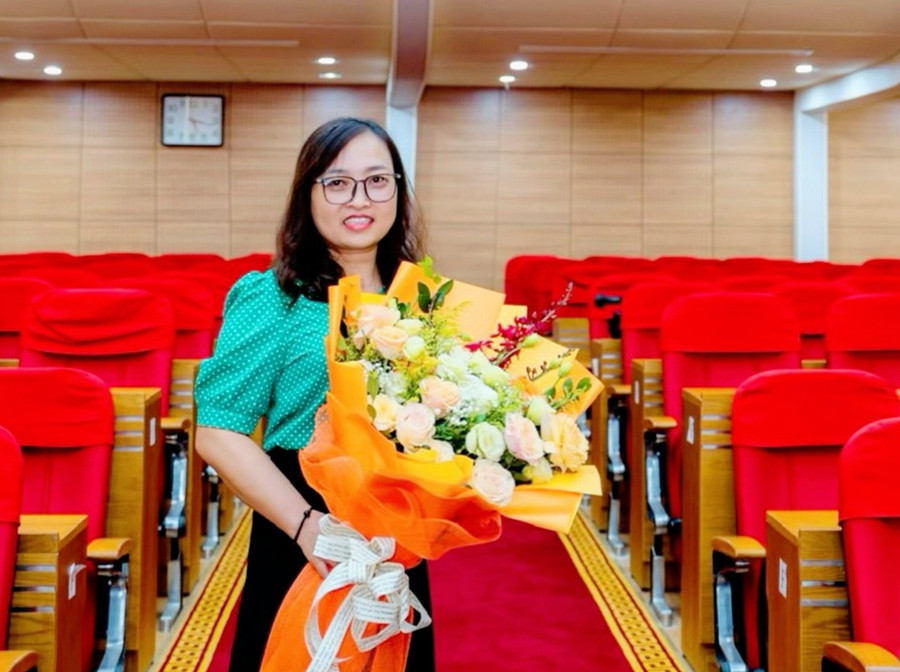 Cô Đào Thị Luyến - giáo viên Trường Tiểu học Văn Đức (Gia Lâm, Hà Nội).