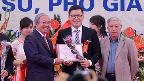 PGS TS Lê Anh Vinh PGS TS Lê Anh Vinh